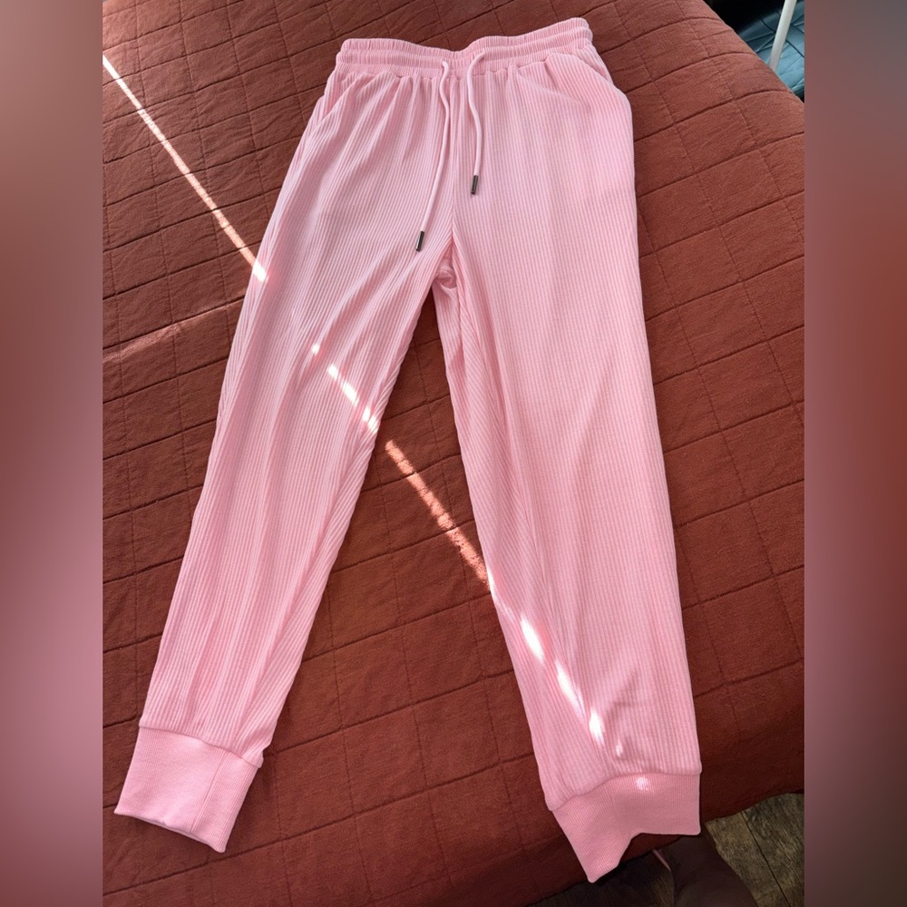 Pink Ribbed Lounge Set - Picture 7 of 9